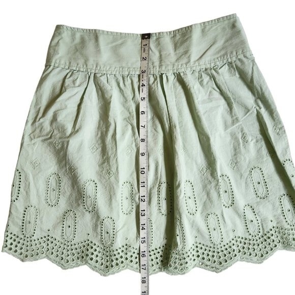 Ann Taylor LOFT green cottagecore prairie eyelet trim mini skirt sz 00 - Picture 10 of 11